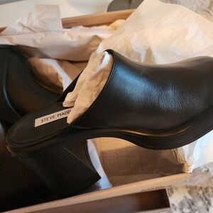 Women’s Steve Madden Platform Clogs - Size 9.5